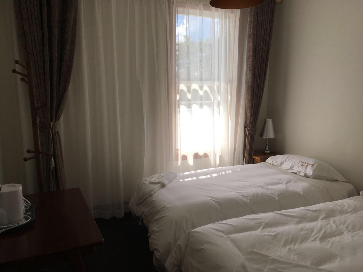 Te Puia Hot Springs Hotel Phòng bức ảnh